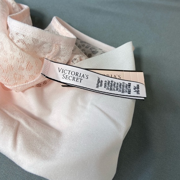 Victoria’s Secret Pink Lace Panties - Picture 12 of 16